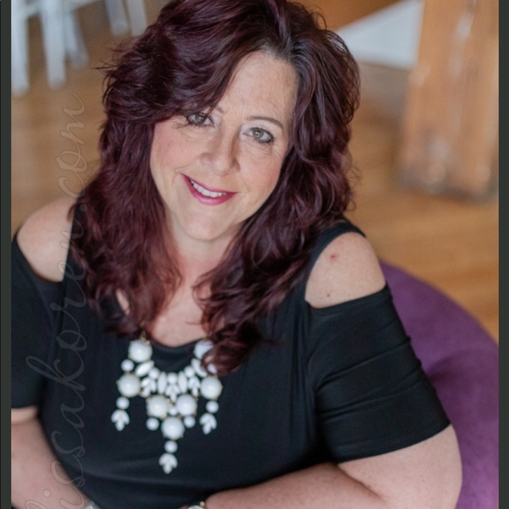 Meet your Posher, Lisa